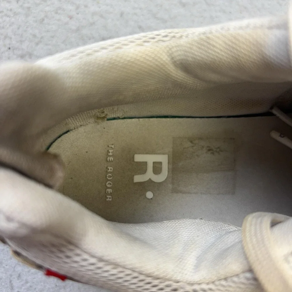 On The Roger Shoes Mens Size 9 White Leather Cushioned Casual Sneakers